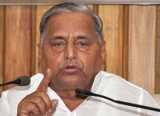 Mend your ways or face the music in 2017, says Mulayam