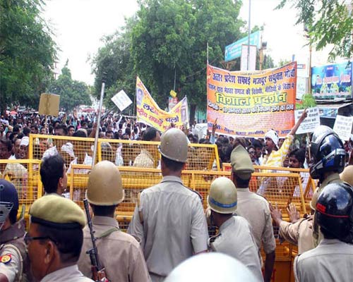 UP state govt employees protest enters day 2; sanitation dept joins