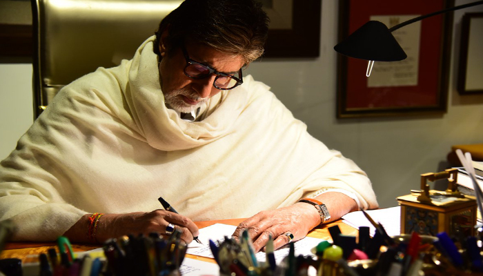 Amitabh Bachchan guides Navya, Aaradhya by writing open letter