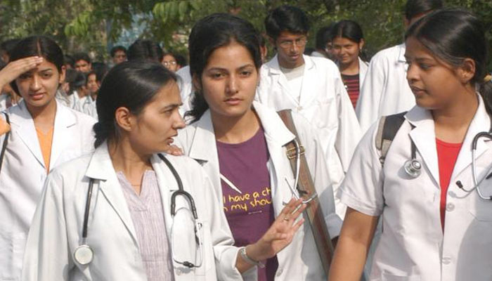 Fresh mandate: Pvt medical colleges to offer courses at govt fee