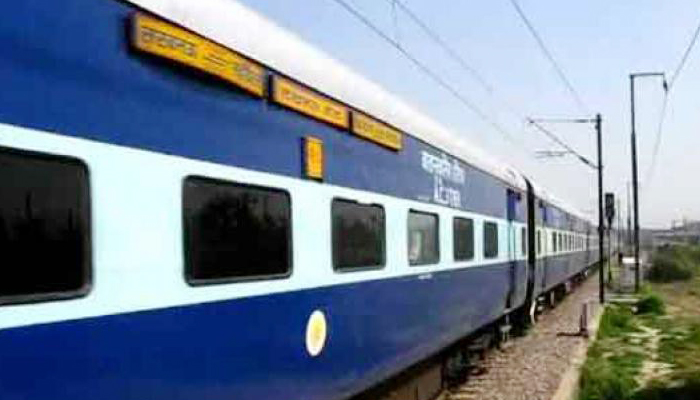 Lucknow: STF arrests 3 for running illegal Railway ticket booking racket