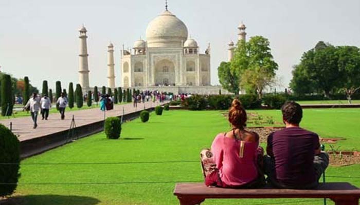 Demonetisation hits tourism hard in Taj City of Agra