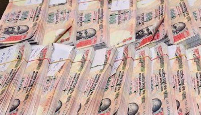 Govt extends use of old currency notes for filling bills by 72 hours