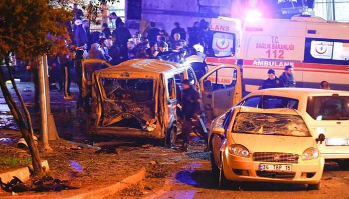 29 killed, 166 injured in double explosions in Istanbul, 10 held