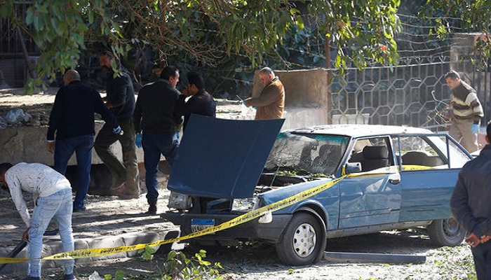 Six police men die in car explosion in Egypt