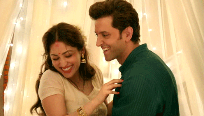B-town goes gaga over Hrithiks KAABILiyat, Sussanne joins too