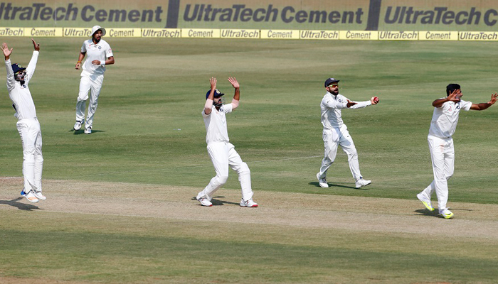Hyderabad Test: Bangladesh loses 3 for 103; India heading towards win