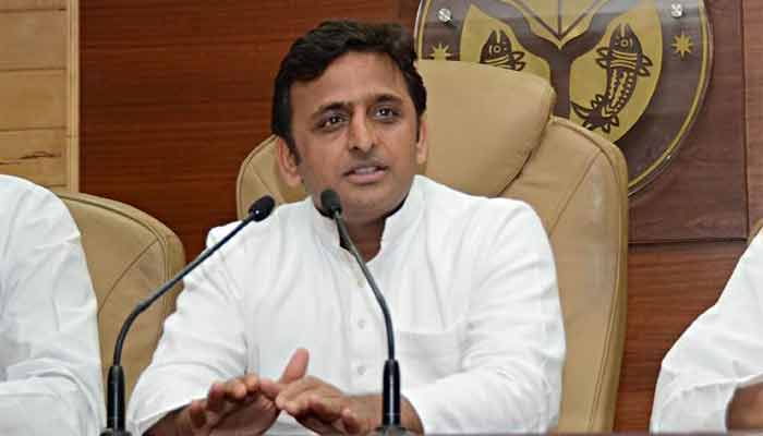 EC issues showcause notice against Akhilesh Yadav for violating poll conduct