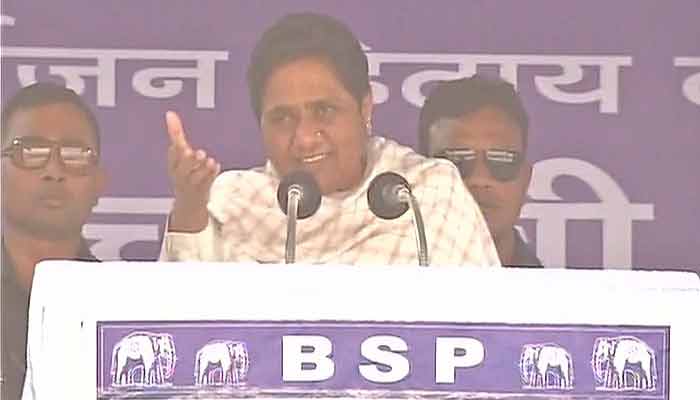 Muslims no more slaves of Samajwadi Party: Mayawati