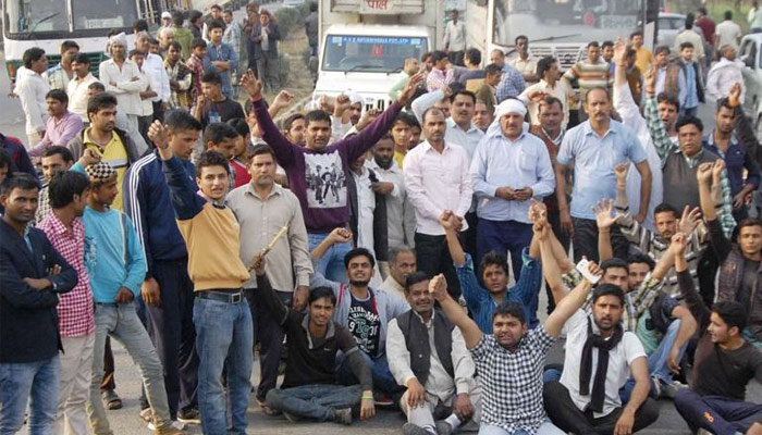 UP Poll violence: BJP supporters block highway after scuffle with SP-congress workers