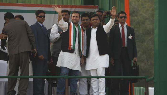 Narendra Modi spreading hatred in UP, say Akhilesh and Rahul