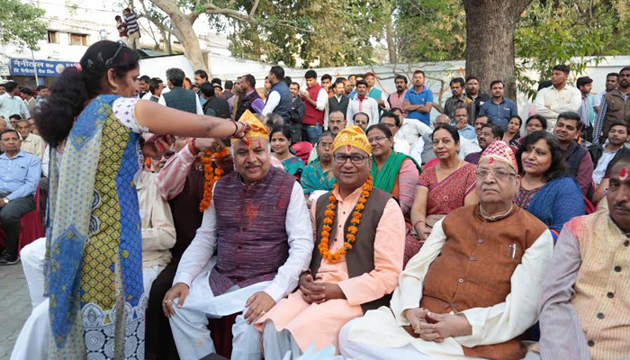 PHOTOS: BJP candidates celebrate victory with Holi colours