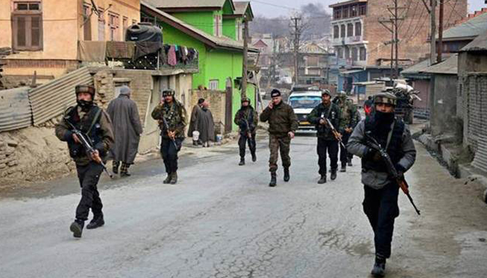 One policeman killed, 14 injured in grenade attack in Srinagar
