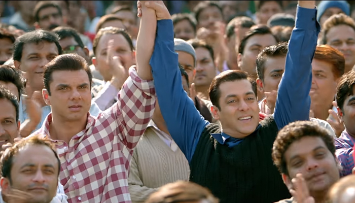 Salman Khan-Sohail Khan turn Laxman and Bharat in Tubelight | Watch Trailer