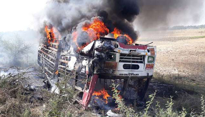 Four die, 15 injured after UPSRTC bus catches fire in Banda