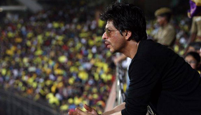 IPL 10: Fans delight as Shah Rukh Khan cheers KKR at Eden Gardens