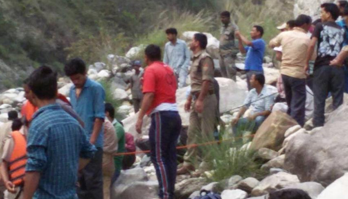 At least 21 pilgrims killed in Uttarakhand bus accident