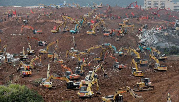 Over hundred feared buried in China landslide
