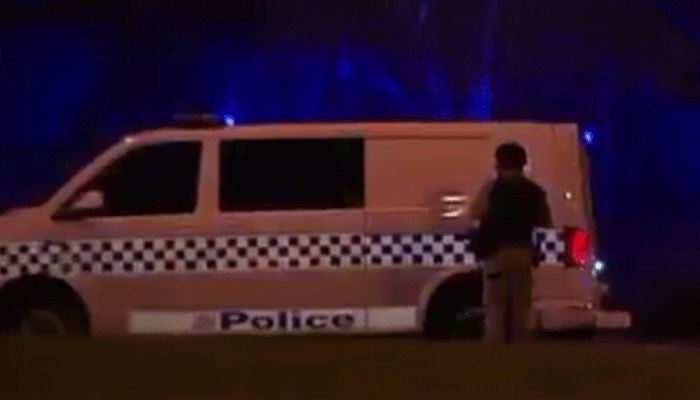 Hostage situation underway in Melbourne | Police struggles