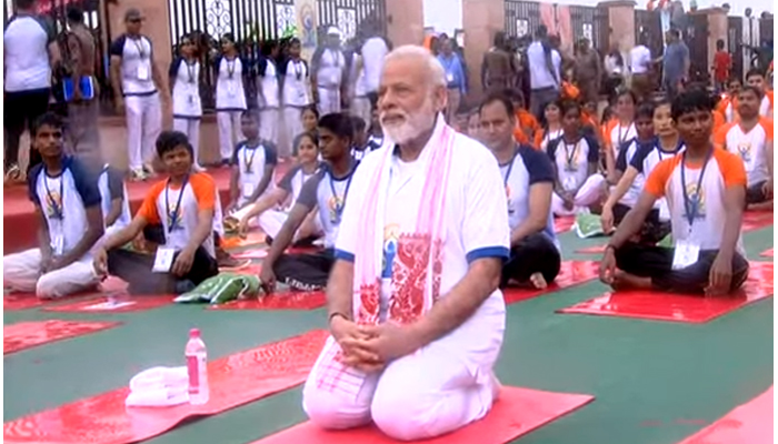 Yoga, a free life insurance which everyone should avail, says PM Modi in Lucknow