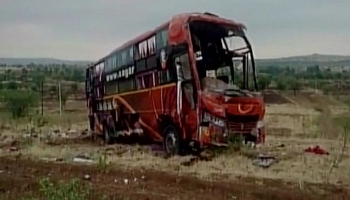 Nine killed in Maharashtra road accident
