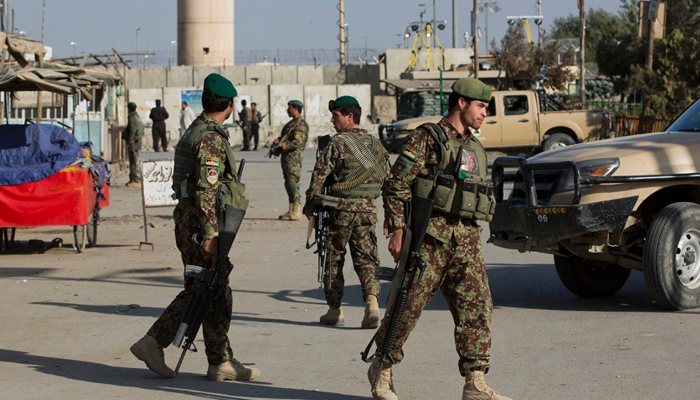 Taliban kills 8 Afghan guards at US base