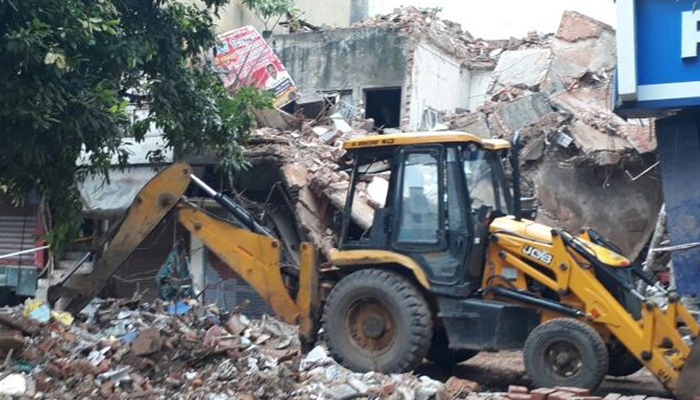 East Delhi building collapse leaves five injured