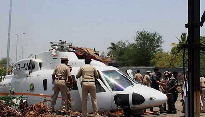 Fadnavis again escapes helicopter accident