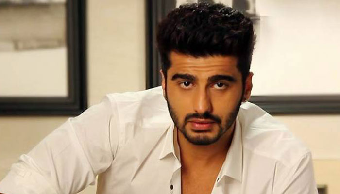 Arjun Kapoor to start filimg for Hindi remake of Comali