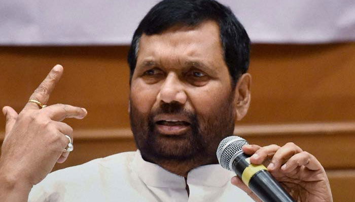 Paswan terms Nitishs resignation a move against corruption