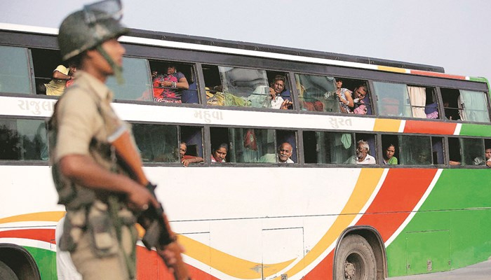 Amarnath pilgrim killed, 15 injured in bus gas cylinder blast