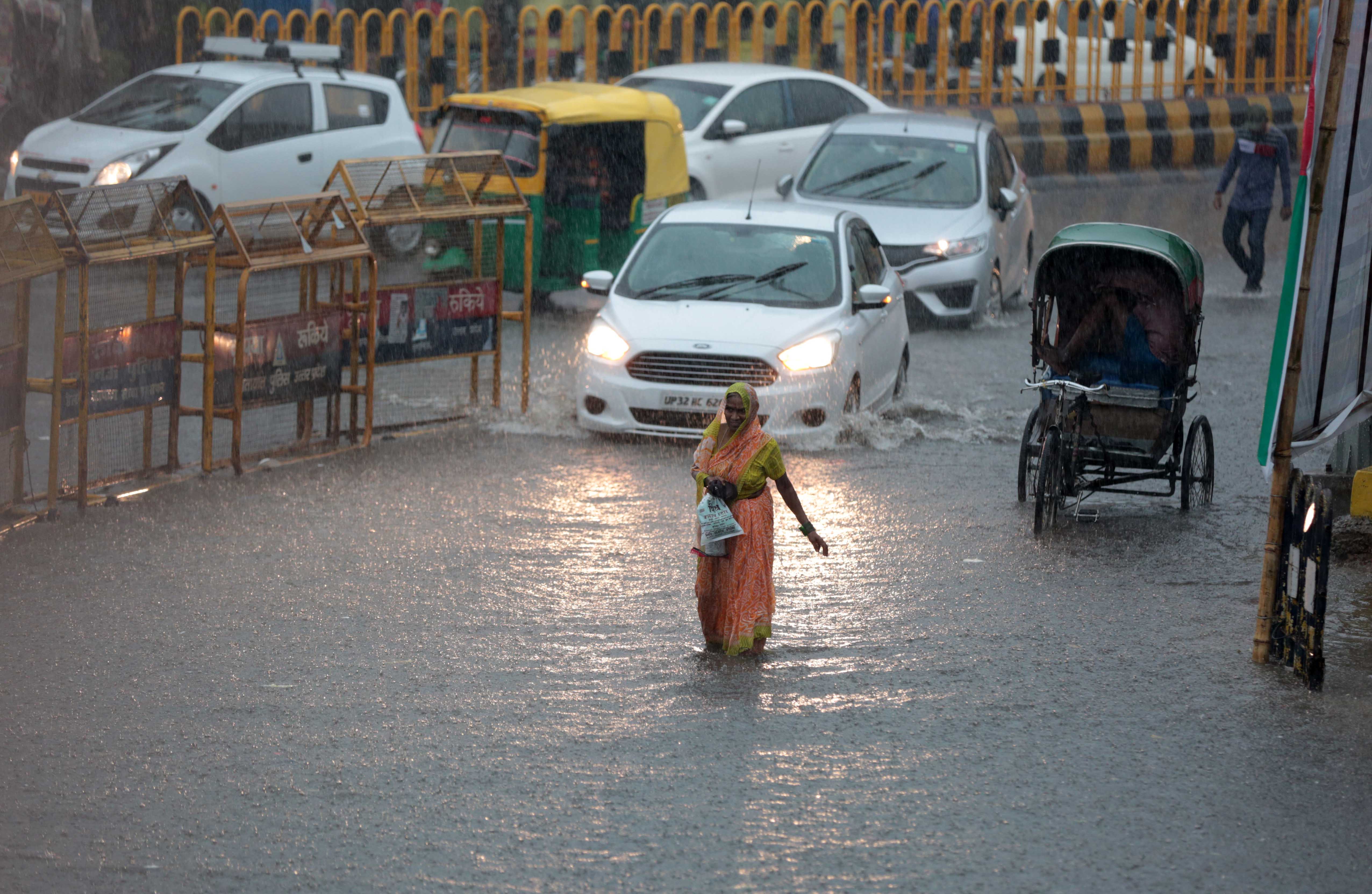 Heavy rains continue to lash UP, MeT issues high alert