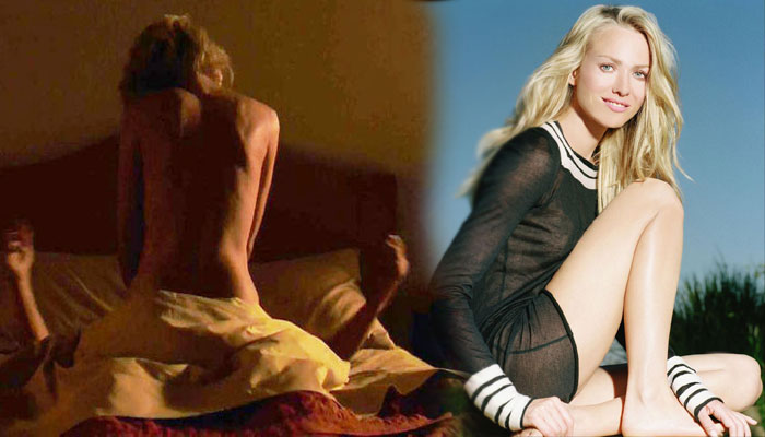 Actress Naomi Watts makes love with co-star Kyle MacLachlan