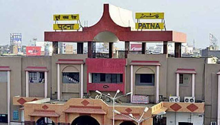 Patna | Maoists attack railway station, abduct employee 