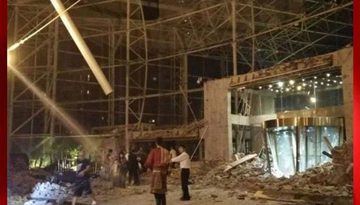 Seven-magnitude quake kills thirteen in China