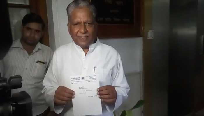 Another departure from Samajwadi Party, MLC Ashok Bajpai resigns