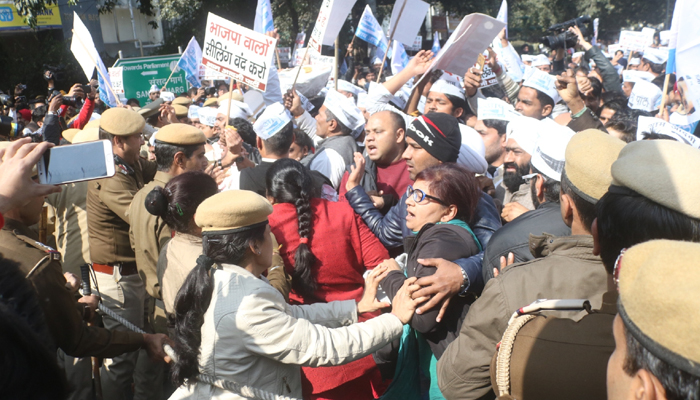 AAP leaders arrested for launching parliament march