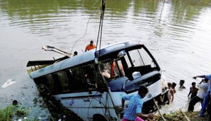 Bus falls into Maharashtra river; 13 dead, two more injured