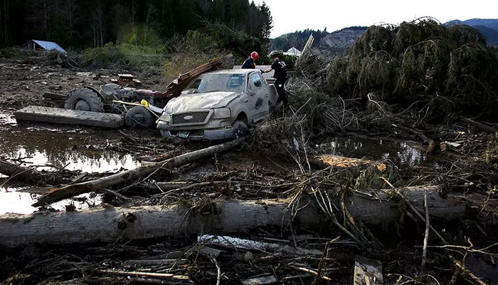 13 dead in United States rains and mudslide, 163 hospitalised