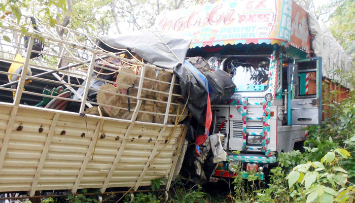 Four killed in Uttar Pradesh road accident, a dozen injured