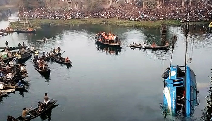 Bus plunges into canal in West Bengal; Death toll reaches 38