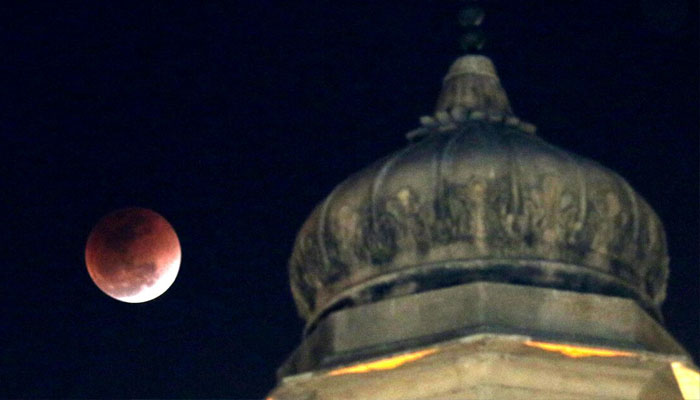 Check stunning Super Blue Blood Moon photos from across India