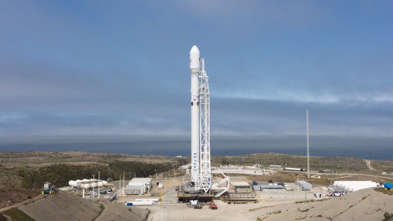 SpaceX launches secretive Zuma spacecraft