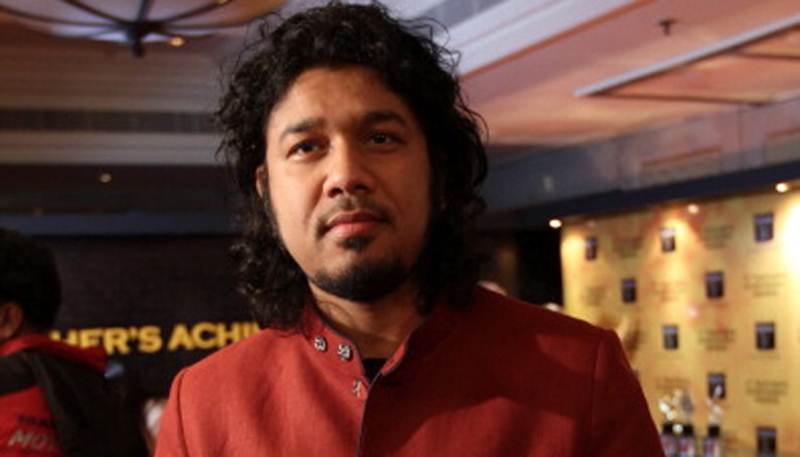 Papon barred forever from Essel Group after kiss row