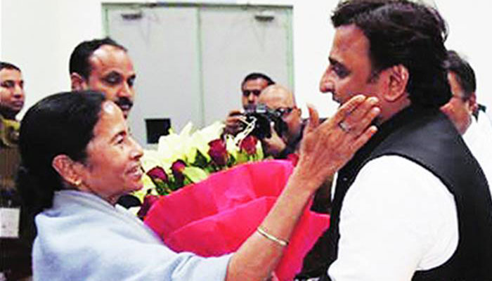 Mamata Banerjee hails Akhilesh, Mayawati, Lalu Yadav