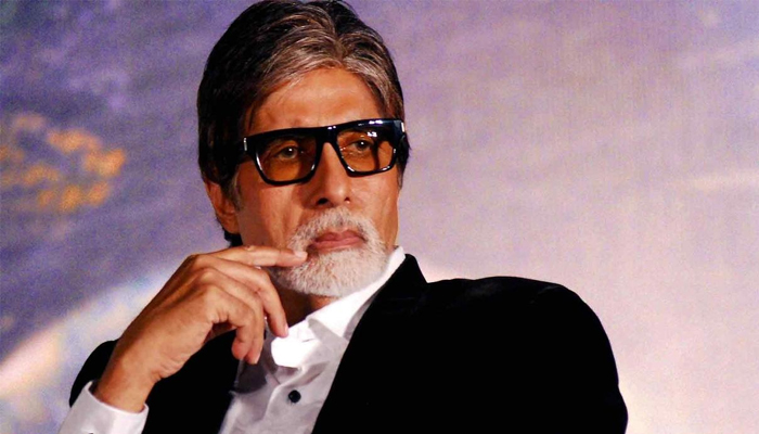 Jaya Bachchan blames heavy costumes for Big Bs illness
