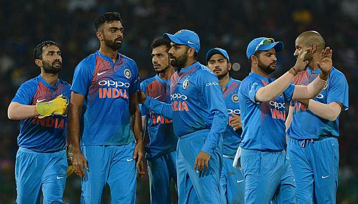 Disciplined Indian bowling restricts Bangladesh at 139