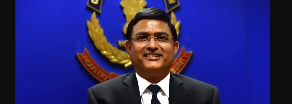 Two top officials, CBI and RAW directors, alleged of taking bribe