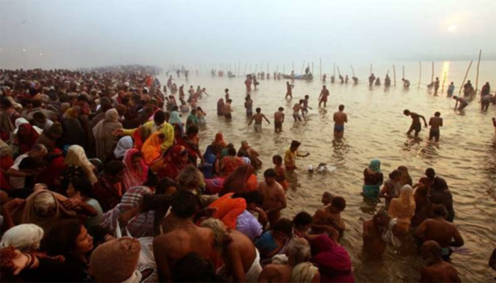 Makar Sankranti: Thousands take dip in Himachal Rivers to mark festival