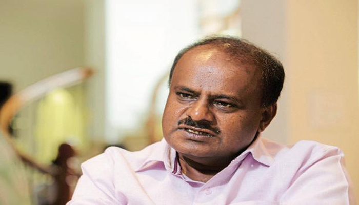 A major twist in Kumaraswamy Government, 2 Independent MLAs withdraw support